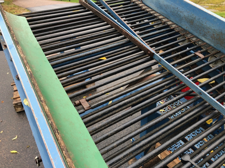 5098 Asa-Lift KT-80 potato harvester mounted