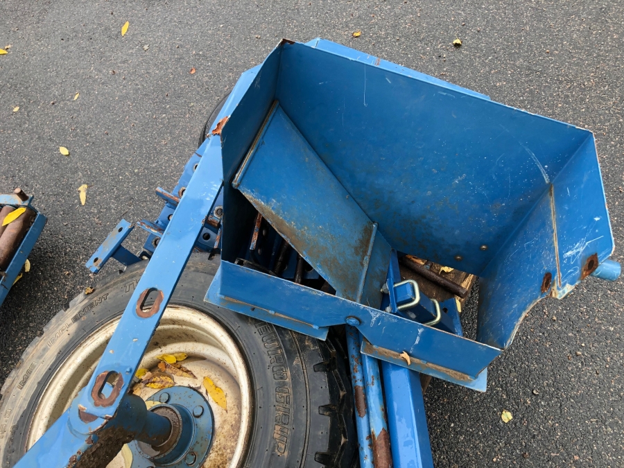 5098 Asa-Lift KT-80 potato harvester mounted