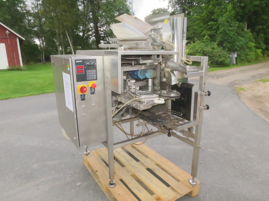 5105 Newtec PEB40G carrot bagger