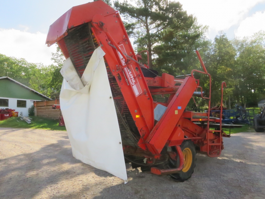 5107 Grimme potato harvester
