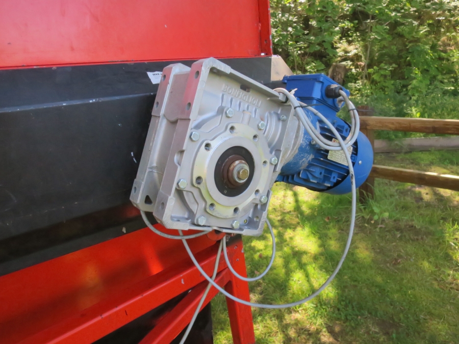 5108 EKKO brushing machine 