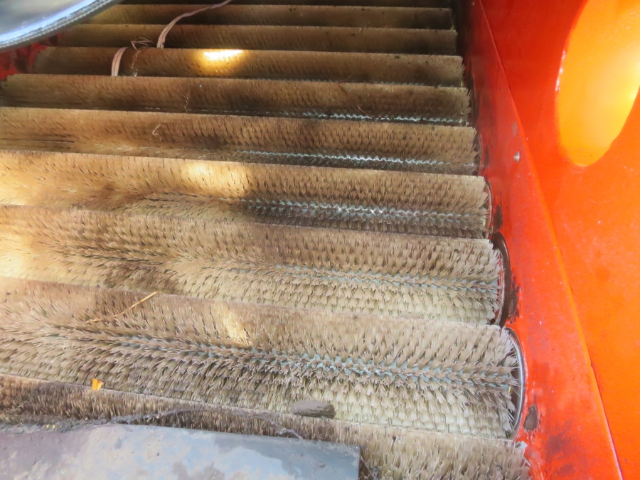 5108 EKKO brushing machine 