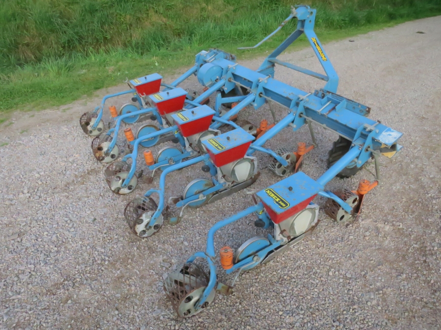 5109 Nibex 300 precision seeder 5 row