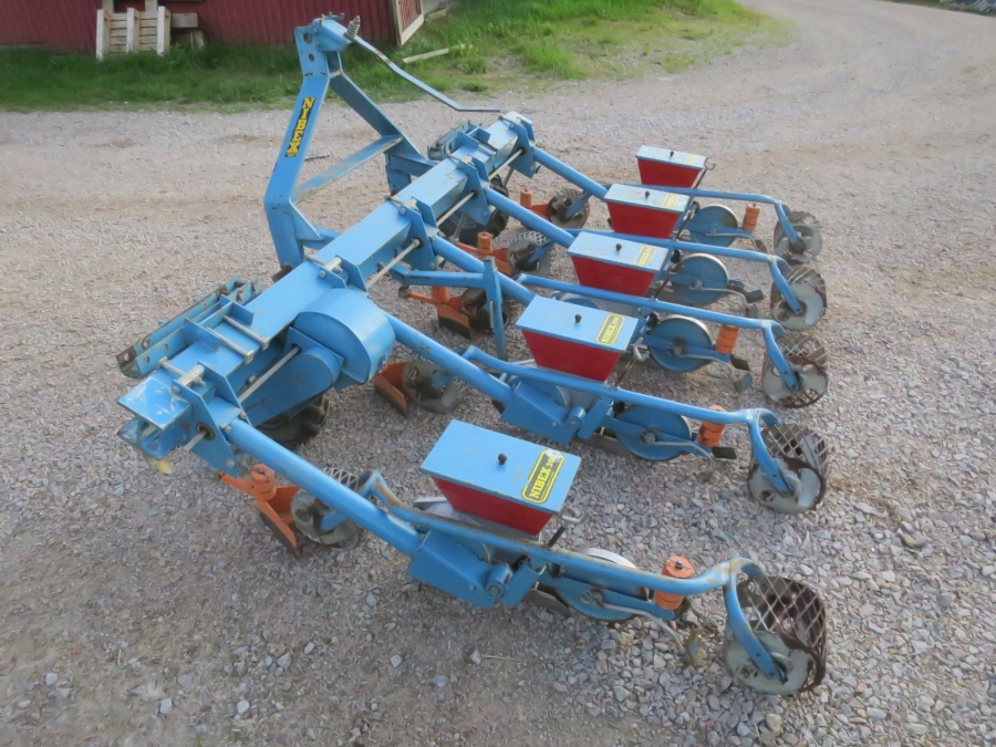 5109 Nibex 300 precision seeder 5 row