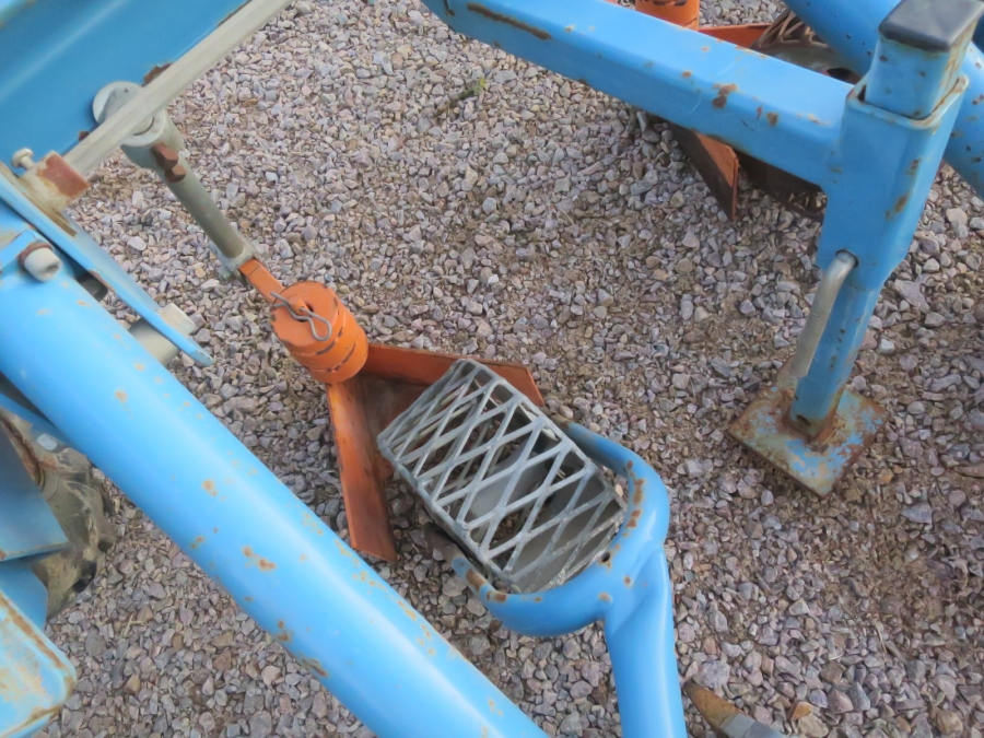 5109 Nibex 300 precision seeder 5 row