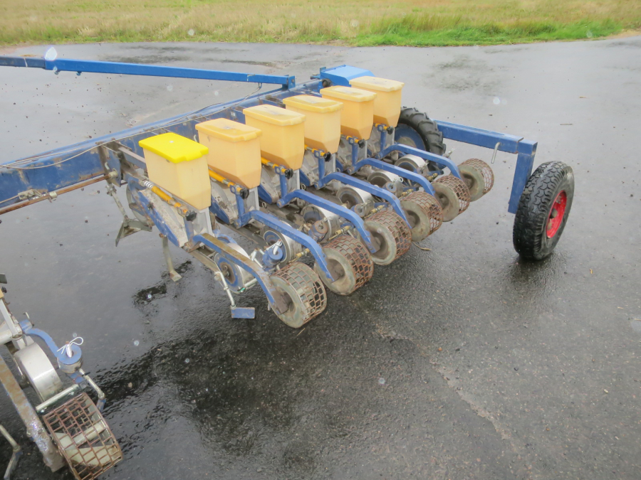 5143 Nibex 500 seeder 18 rows