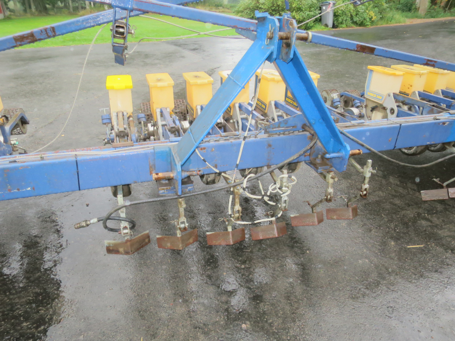 5143 Nibex 500 seeder 18 rows