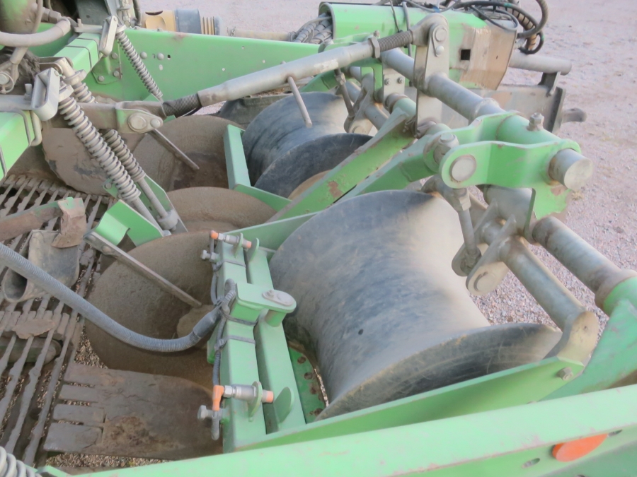 5164 AVR Spirit 8200 potato harvester