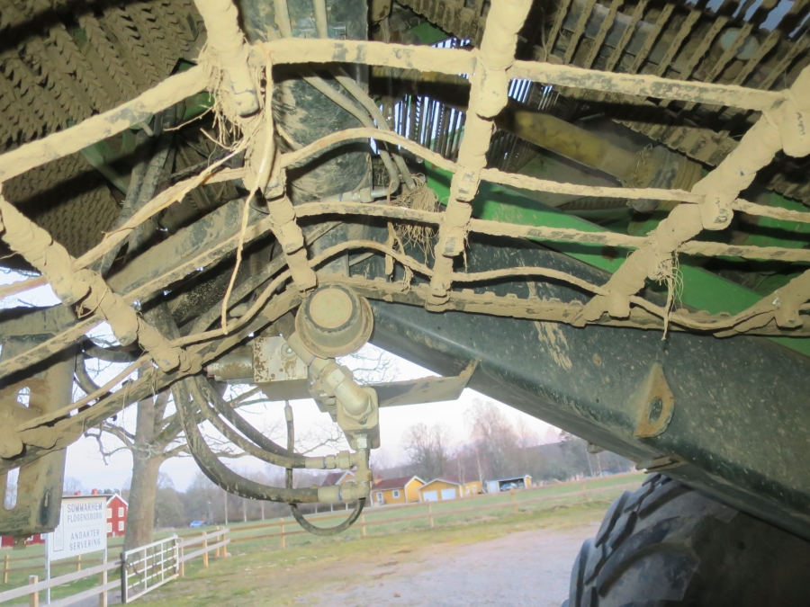 5164 AVR Spirit 8200 potato harvester