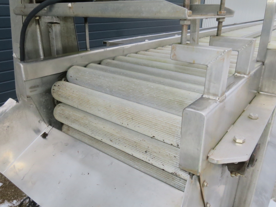 5170 RMT roller table in stainless steel
