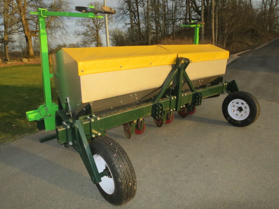 5185 Miedema front fertilizer unit 4 rows