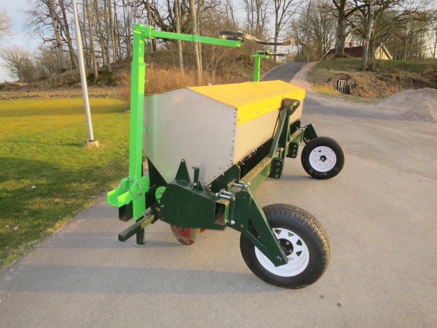 5185 Miedema front fertilizer unit 4 rows