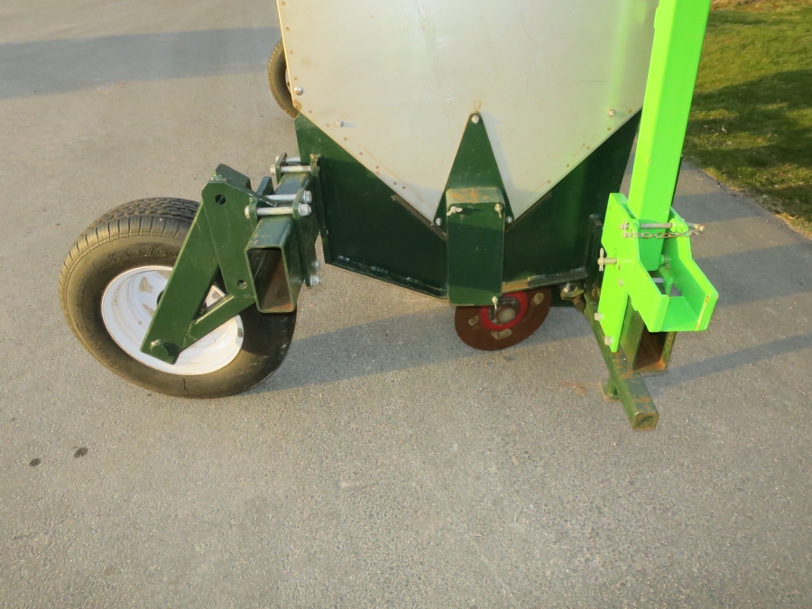 5185 Miedema front fertilizer unit 4 rows