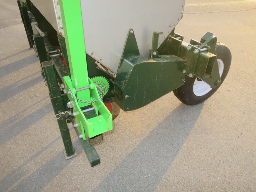 5185 Miedema front fertilizer unit 4 rows