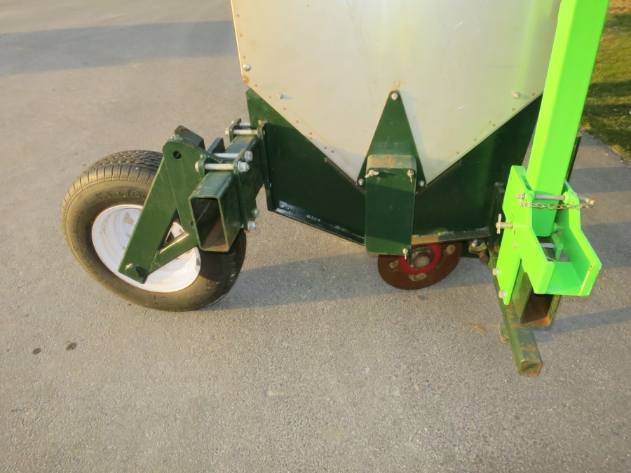 5185 Miedema front fertilizer unit 4 rows
