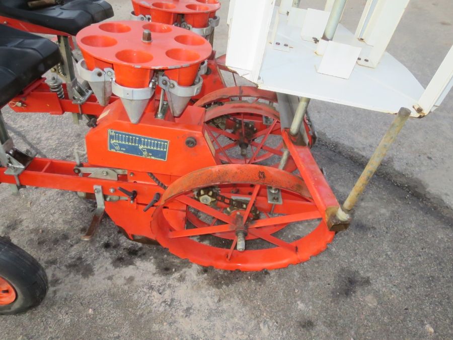 5193 checchi Magli Tex transplanter