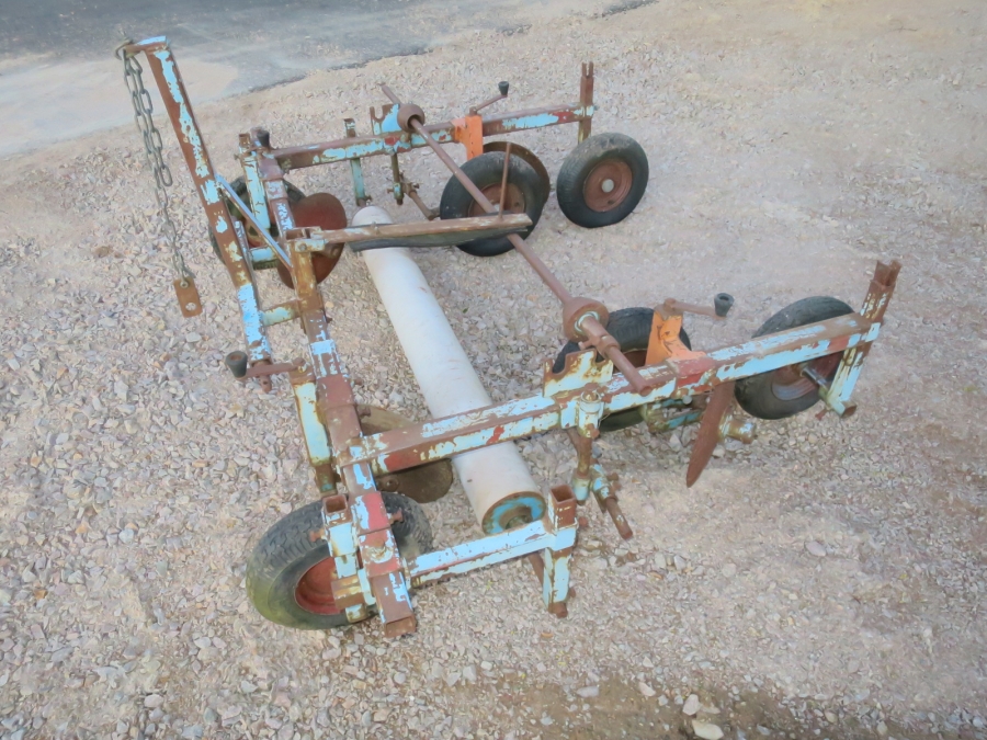 5201 Used mulch layer plastic layer
