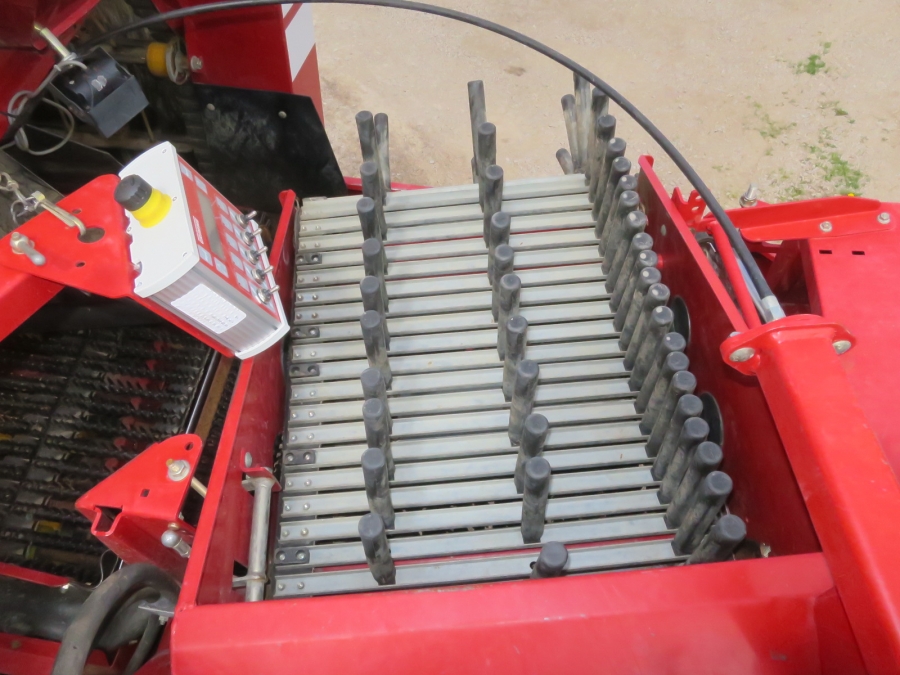 5204 Grimme SE85-55 potato harvester