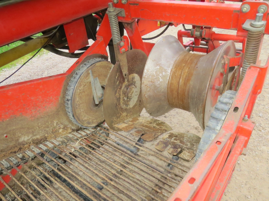 5208 Grimme SE75-30 potato harvester