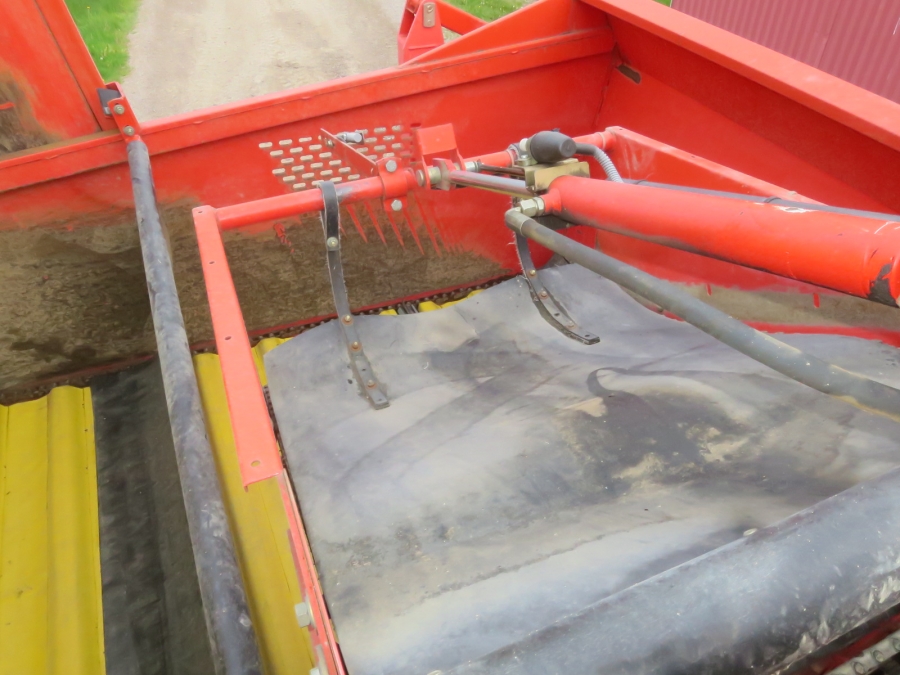 5208 Grimme SE75-30 potato harvester