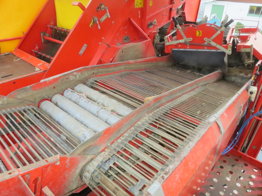 5208 Grimme SE75-30 potato harvester
