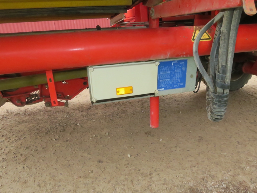 5209 Grimme SE 75-30 potato harvester