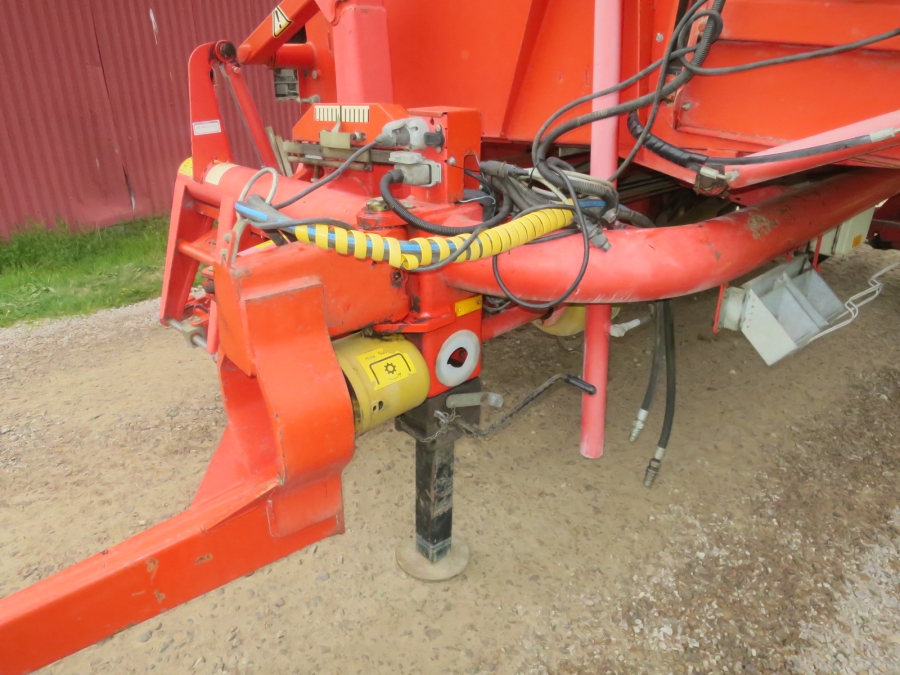 5209 Grimme SE 75-30 potato harvester