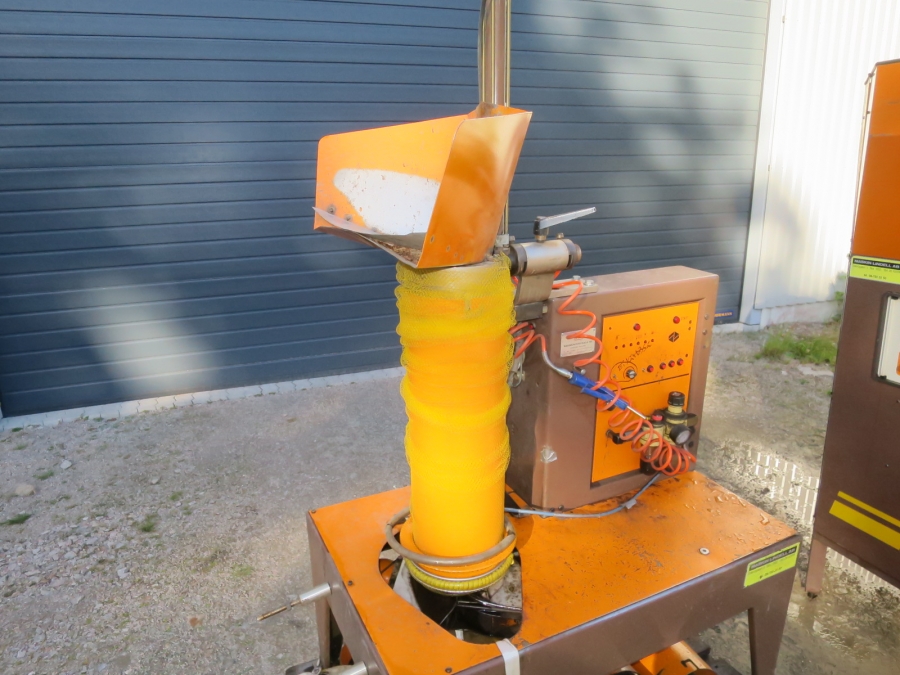 5235 Daumar weigher and Xarpa net clipper