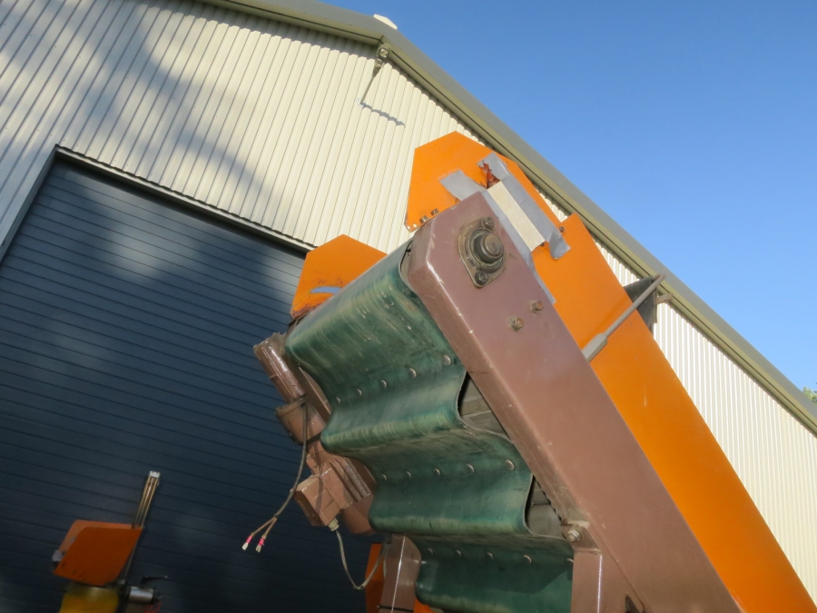 5235 Daumar weigher and Xarpa net clipper
