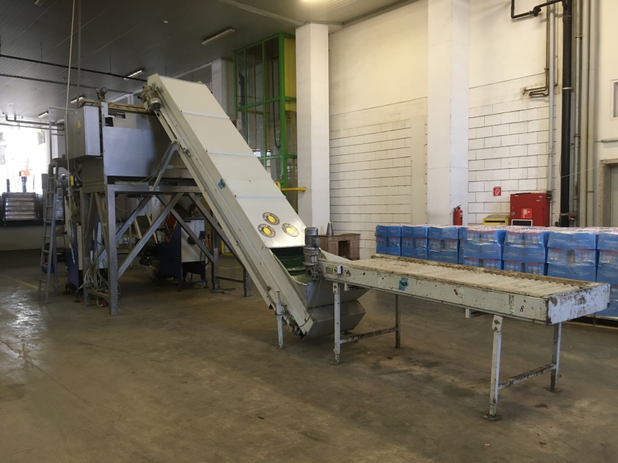 5248 Sorma S&B net clipping line with weigher