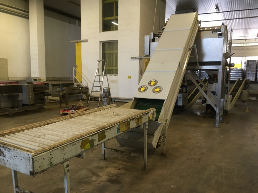 5248 Sorma S&B net clipping line with weigher