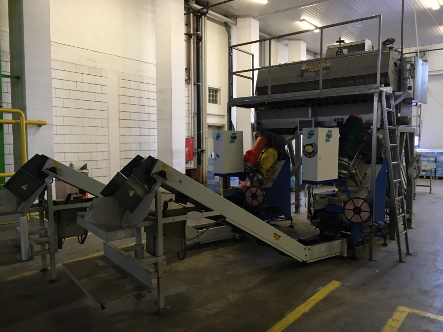 5248 Sorma S&B net clipping line with weigher