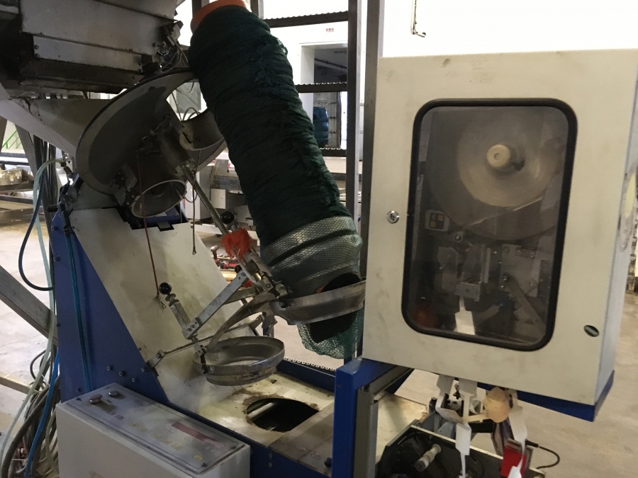 5248 Sorma S&B net clipping line with weigher