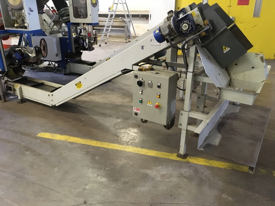 5248 Sorma S&B net clipping line with weigher