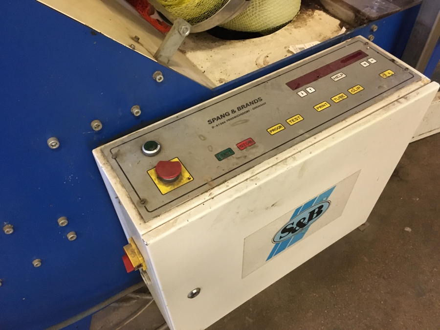 5248 Sorma S&B net clipping line with weigher