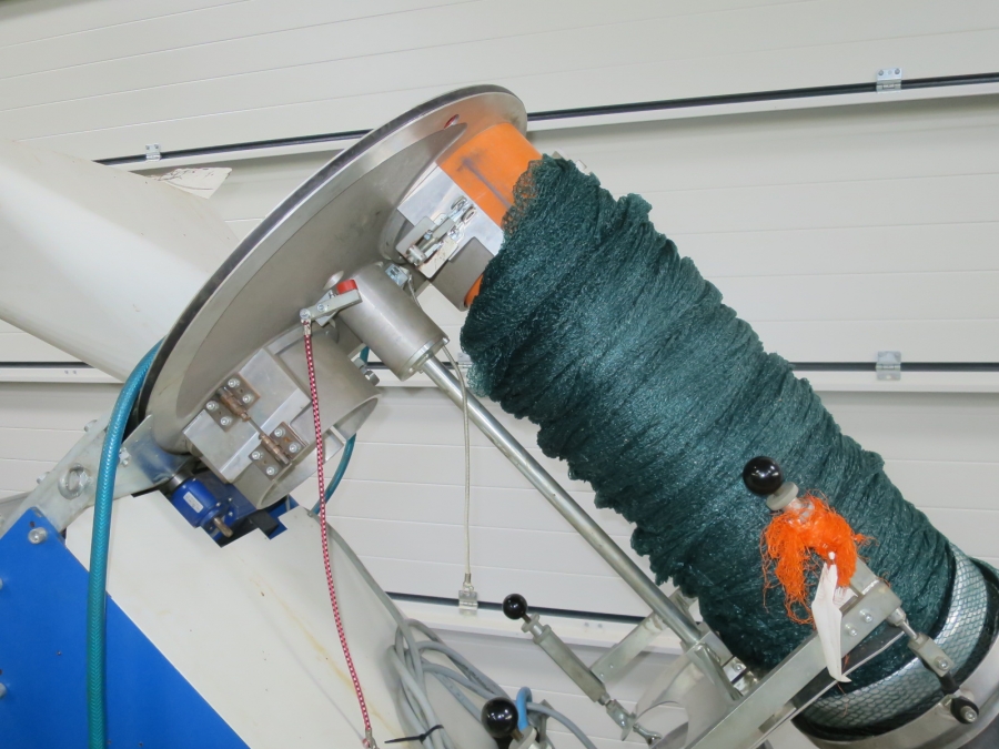 5248 Sorma S&B net clipping line with weigher