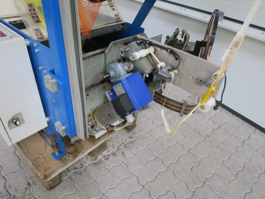 5248 Sorma S&B net clipping line with weigher