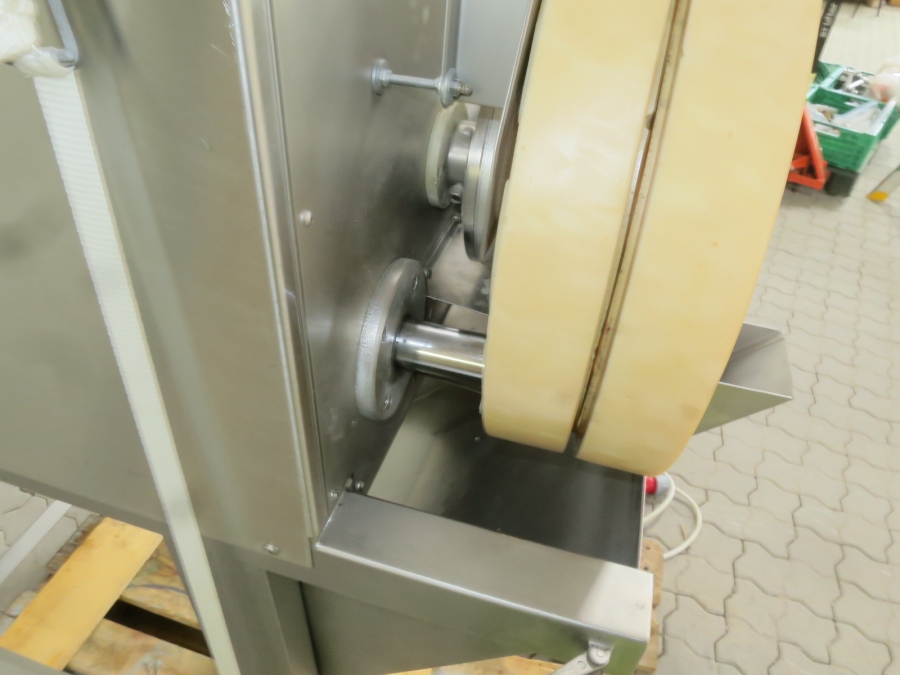5260 Backus Sormac carrot baton machine
