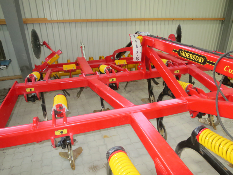 5280 Vaderstad cultus 300 tine cultivator