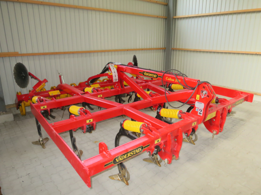 5280 Vaderstad cultus 300 tine cultivator