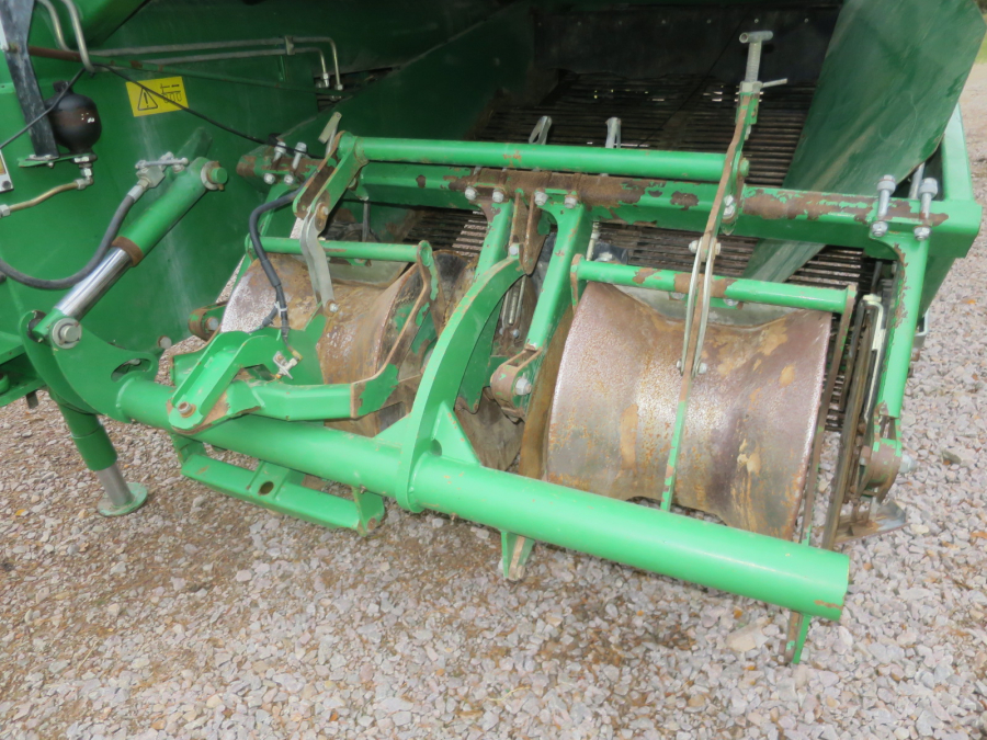 5281 Wuhlmaus WM 8500 2 row potato harvester