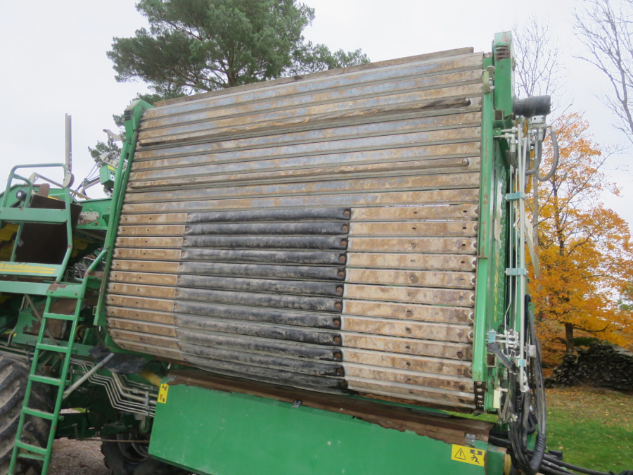 5281 Wuhlmaus WM 8500 2 row potato harvester