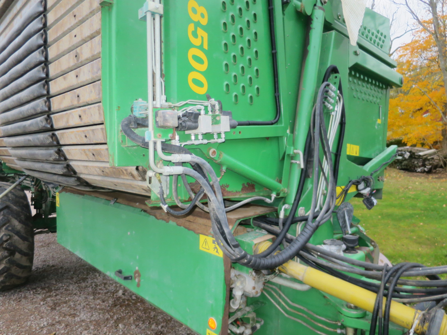 5281 Wuhlmaus WM 8500 2 row potato harvester
