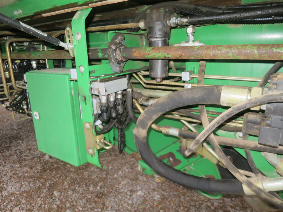 5281 Wuhlmaus WM 8500 2 row potato harvester
