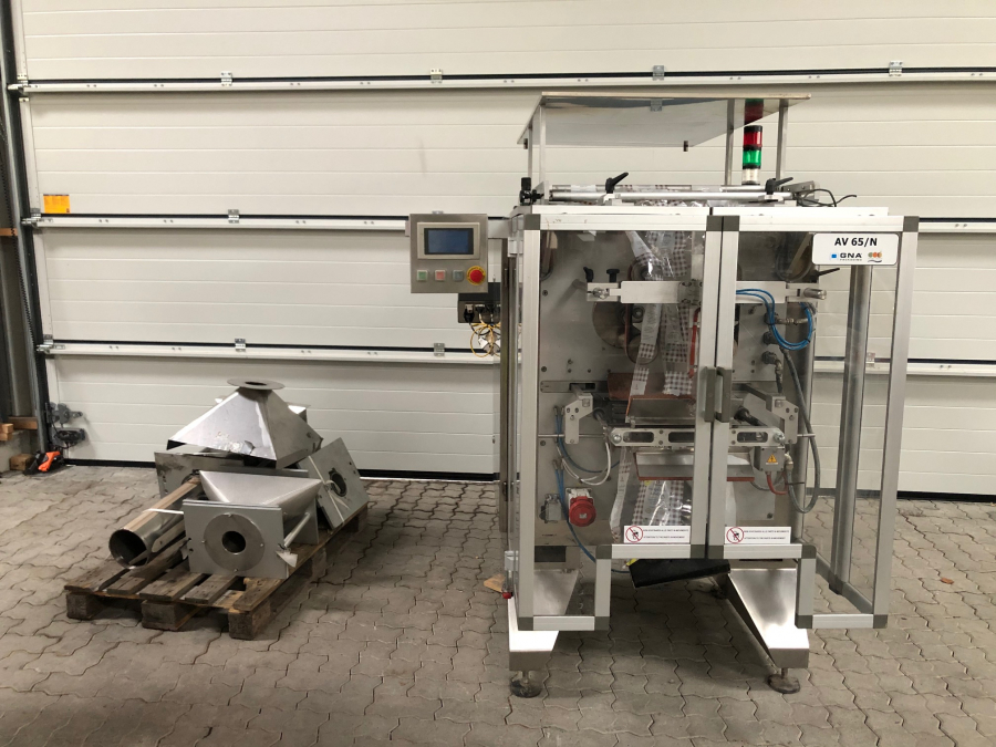 5282 GNA AV65 Flow pack Vertical bagger