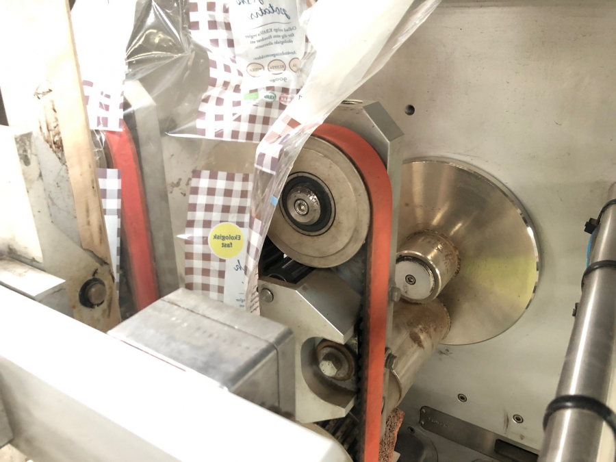 5282 GNA AV65 Flow pack Vertical bagger
