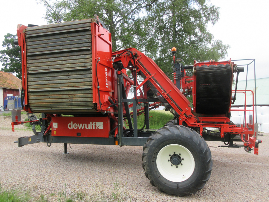 5287 Dewulf GBC Möhrenroder mit Bunker