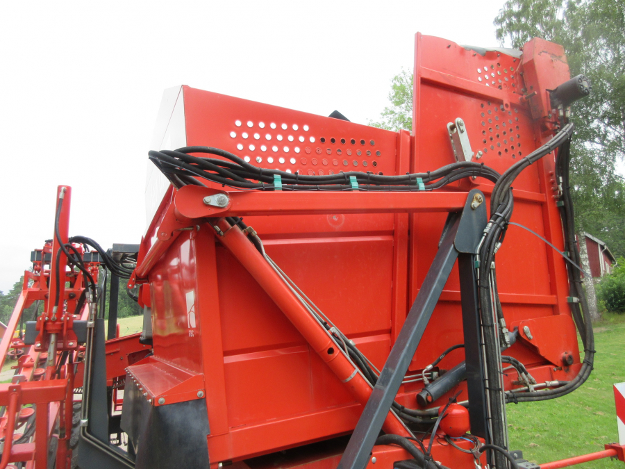 5287 Dewulf GBC Möhrenroder mit Bunker