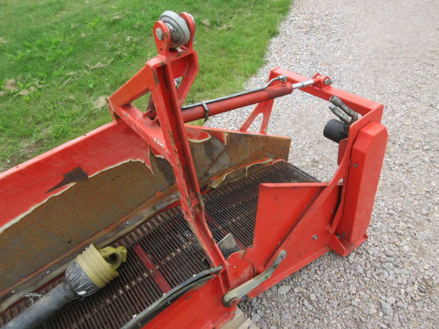 5287 Dewulf GBC Möhrenroder mit Bunker