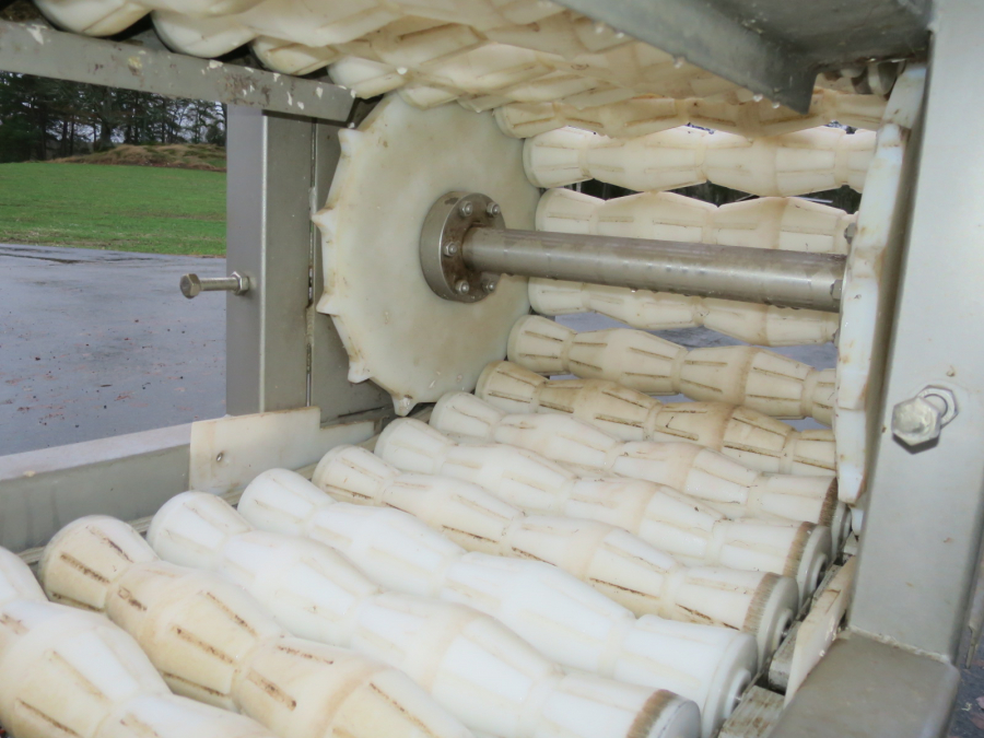 5293 Limas quatering machine for potato